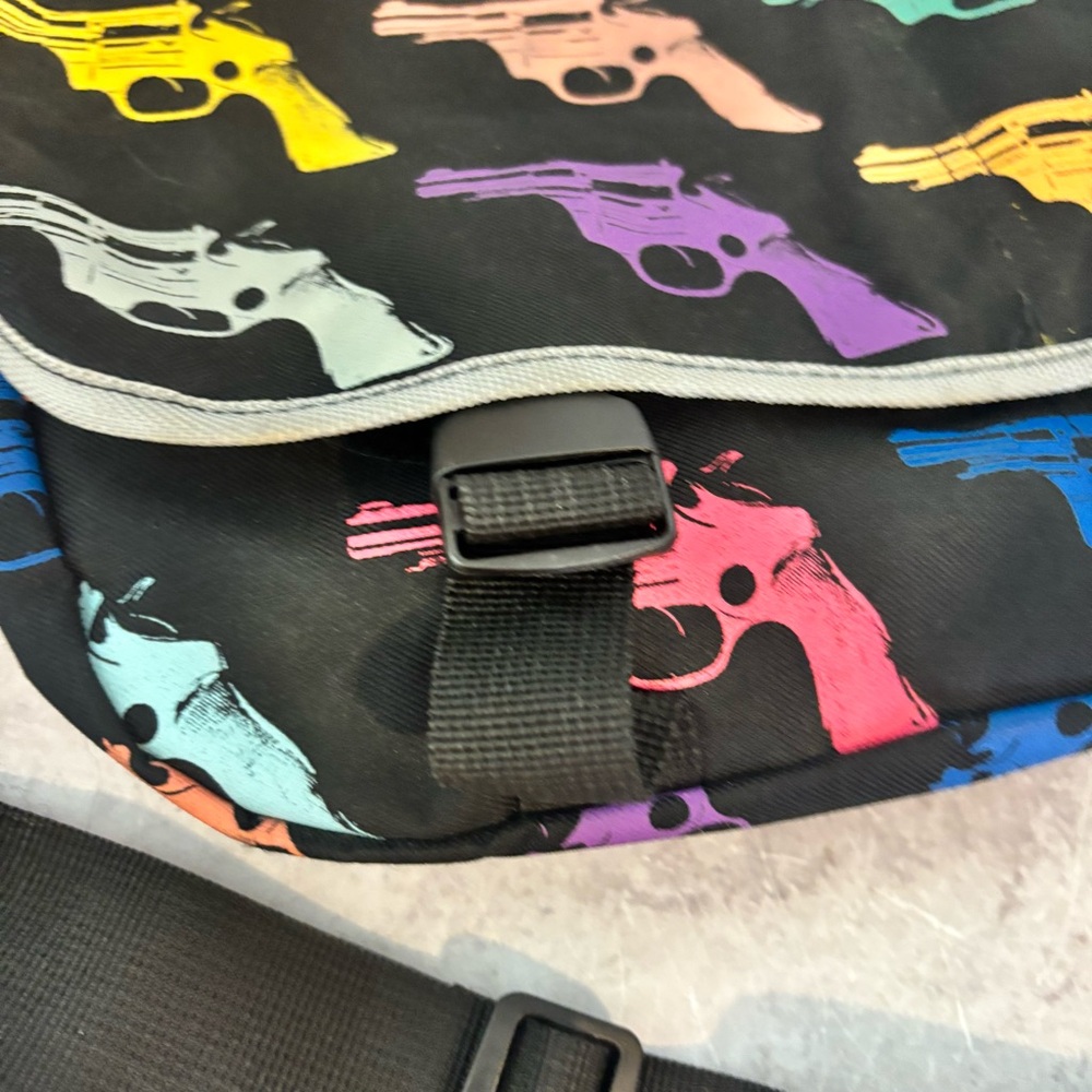 Andy Warhol Revolver Print Pop Art Canvas Messenger Bag - Picture 3 of 9